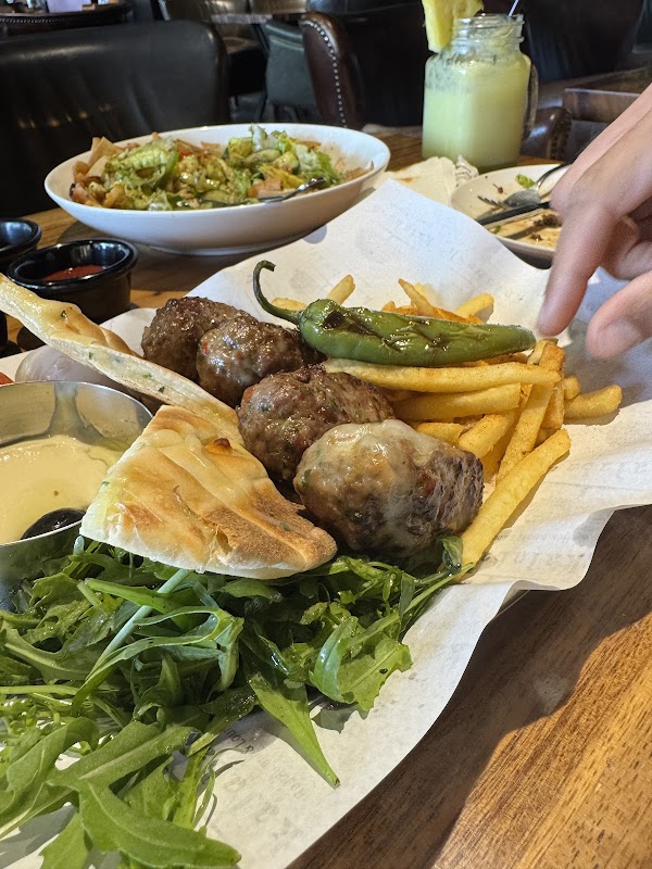 Kalabash Restaurant & Lounge 4