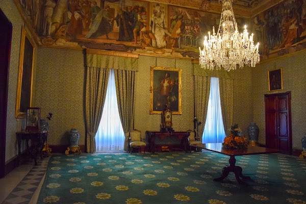 Grandmaster Palace Courtyard 5