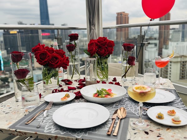 Cielo Rooftop - Dining and Lounge 4