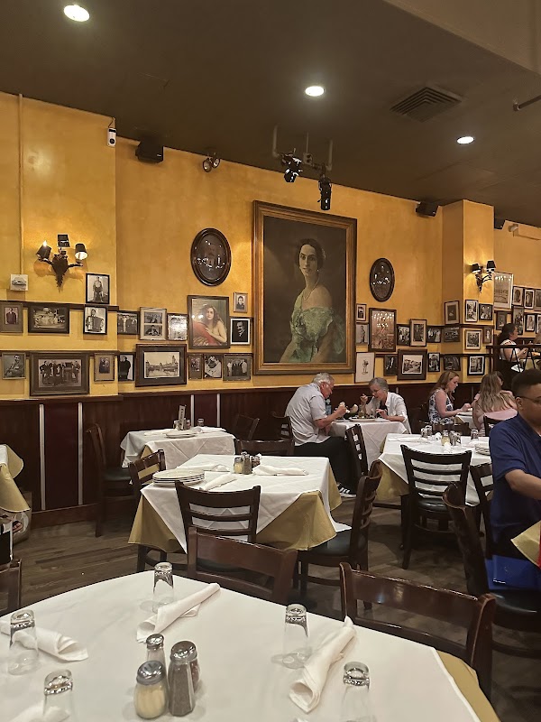 Carmine's - Time Square 5