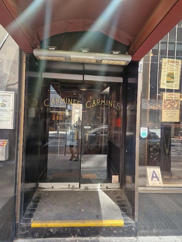Carmine's - Time Square 2