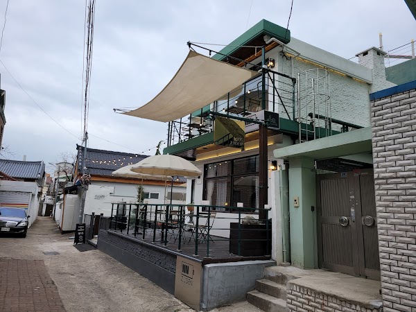 Dongmyeong-dong Café Street 2