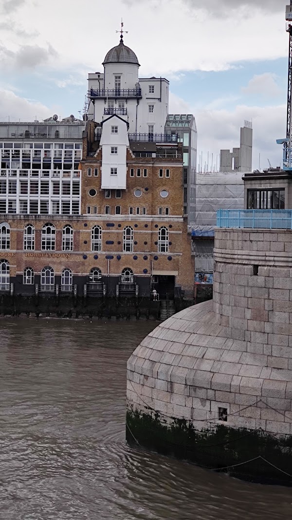 Horselydown stairs 4