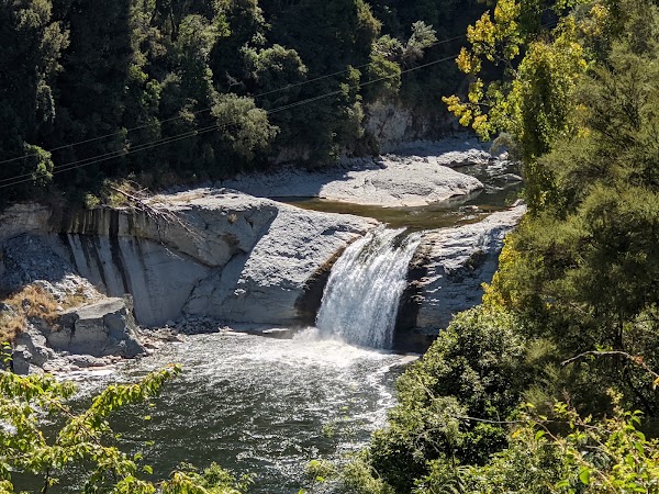 Raukawa Falls