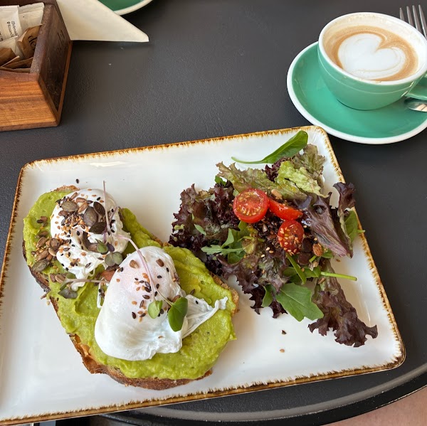 Denada Bistro & Cafe 4