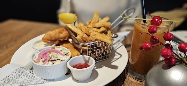 Cliff House Restaurant & Bar 5