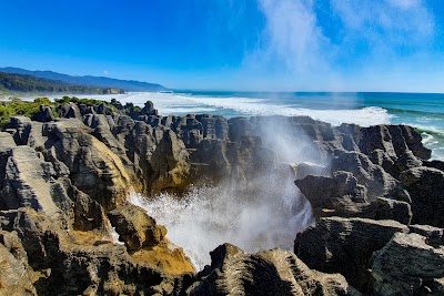 Pancake Rocks and Blowholes Track 2