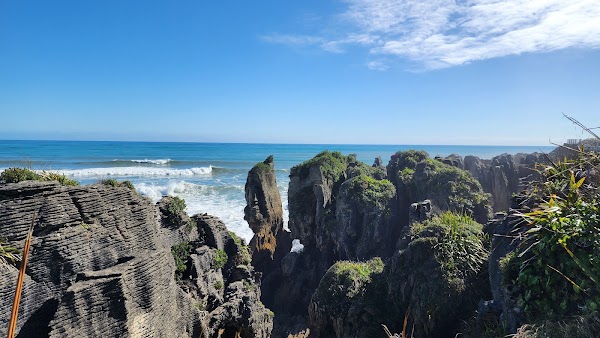 Pancake Rocks and Blowholes Track 5