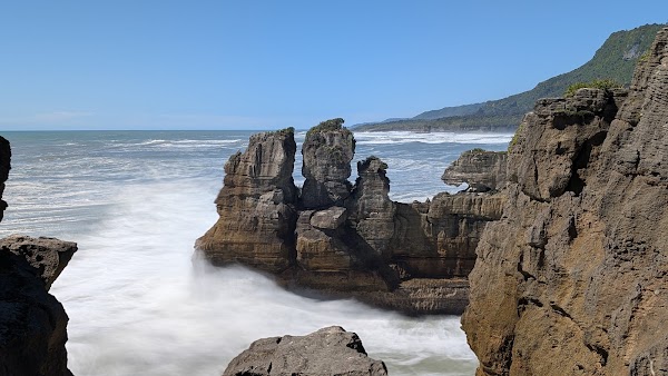 Pancake Rocks and Blowholes Track 4
