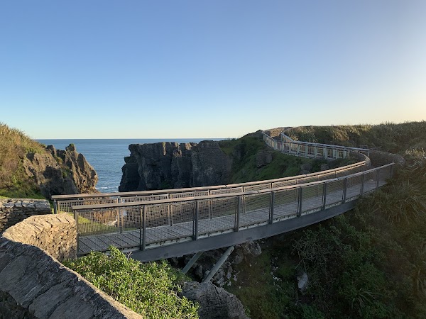 Pancake Rocks and Blowholes Track 3