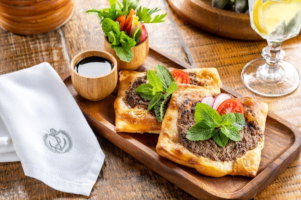 The Hamptons Cafe & Restaurant District One 5