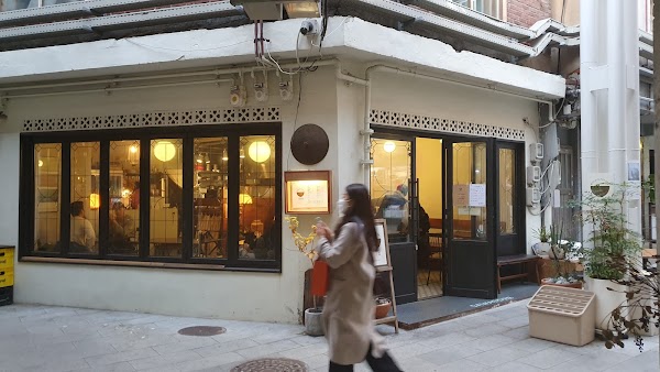 Haebangchon Sinheung Market 1