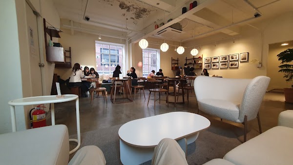 Haebangchon Sinheung Market 5