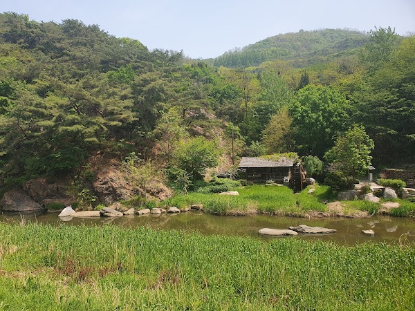 Hongjecheon Artificial Waterfall 5