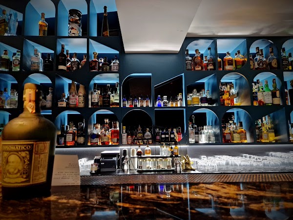 Lemontree & Sky Bar Restaurant Bratislava 5