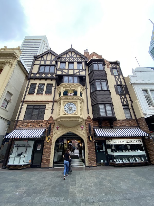 London Court