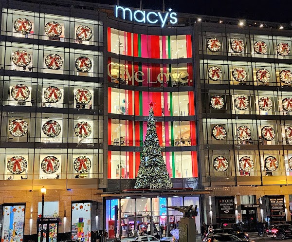 Holiday Ice Rink In Union Square 4