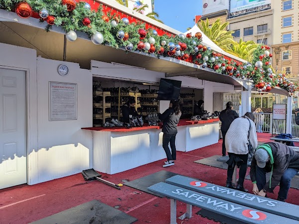 Holiday Ice Rink In Union Square 3