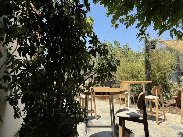 To Perivoli sti Vari Farm-to-fork Restaurant 4