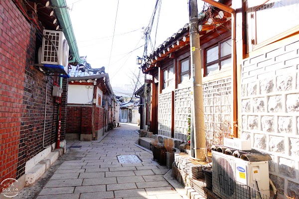 Seochon Hanok Village