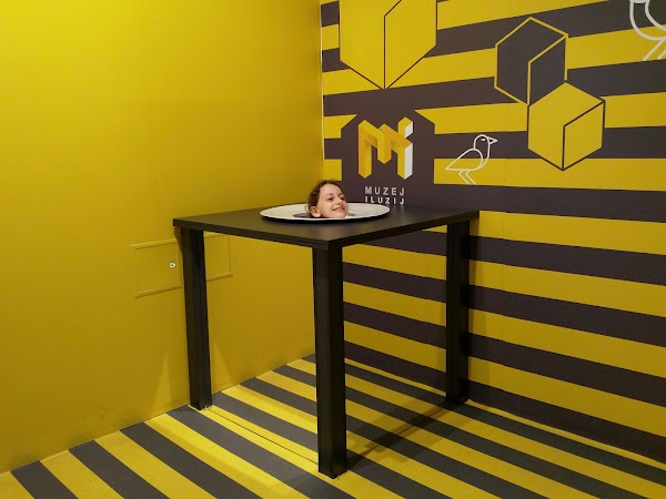 House of illusions 2