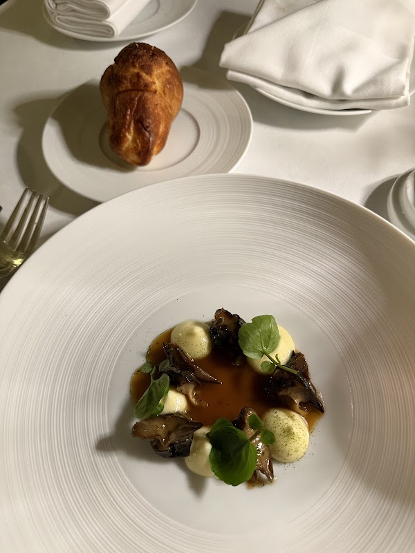 The de Mondion Restaurant 3