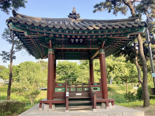 Jangchungdan Park 4