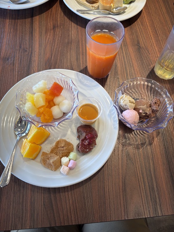 The Platinum Buffet Restaurant 4