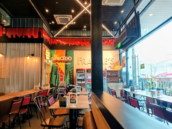 Frankie's New York Buffalo Wings Salcedo 5