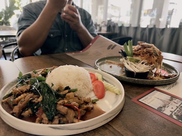 The Gate Grand Palace 4