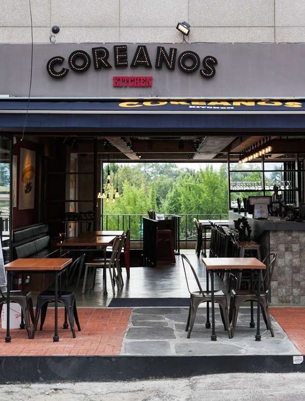 Coreanos Kitchen Itaewon - 코레아노스키친 이태원점 1