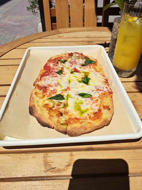 Sipeos Café & Bar 5