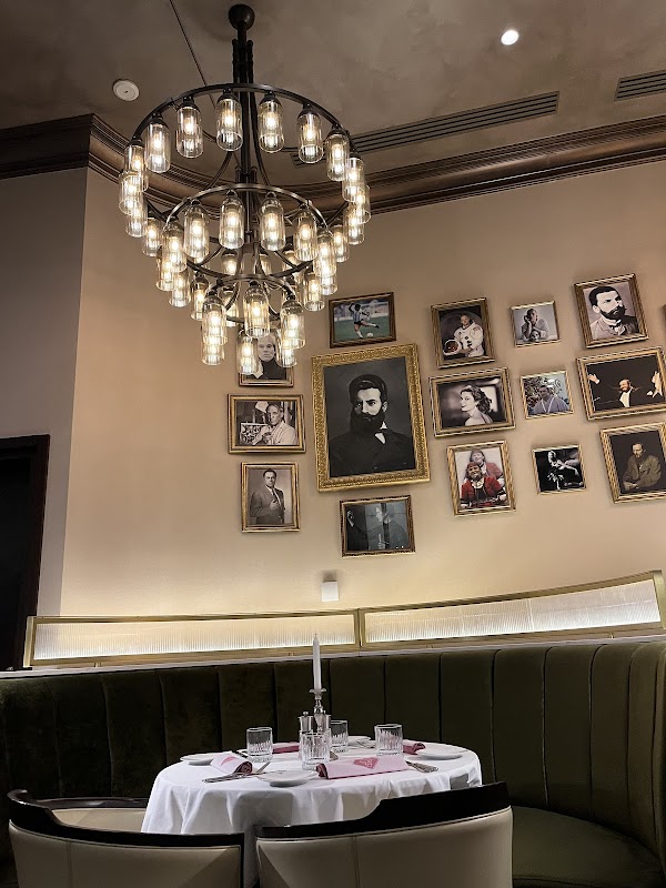 The Revolutionary Dining Room & Bar 2