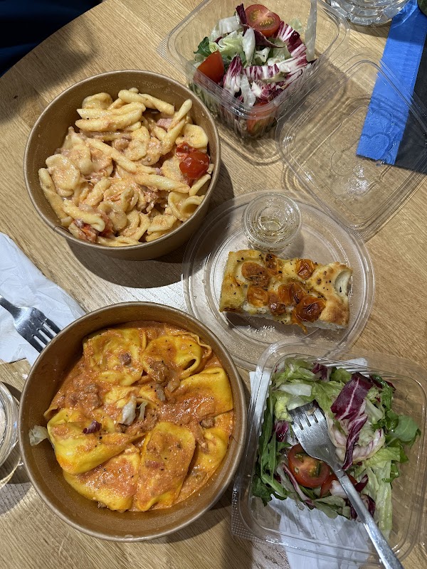 MANGIO Pasta & Bottega 4