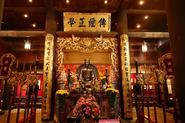 Temple Of Literature 4