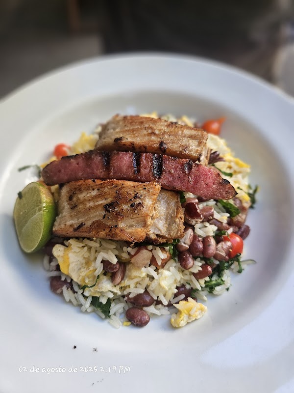 Joaquina Bar & Restaurant 4