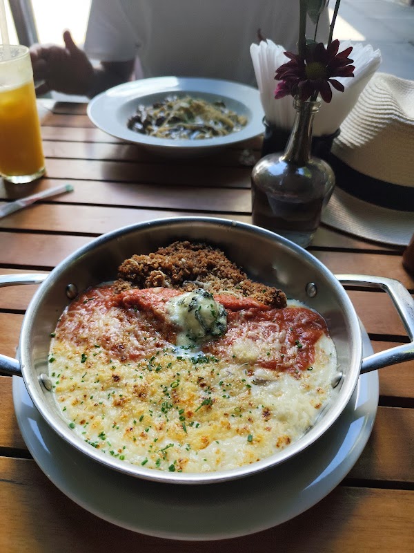 Joaquina Bar & Restaurant 3