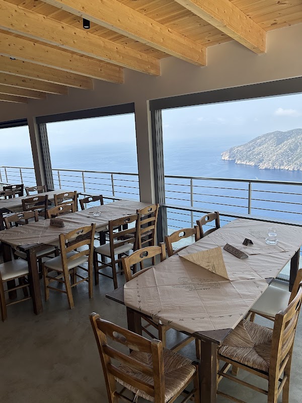 Cross Taverna