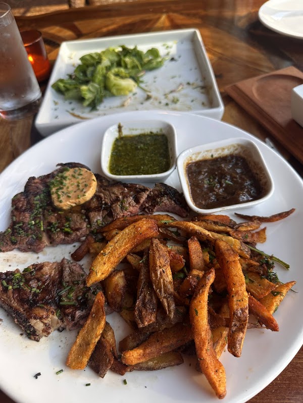 Toulouse Petit Kitchen & Lounge 3