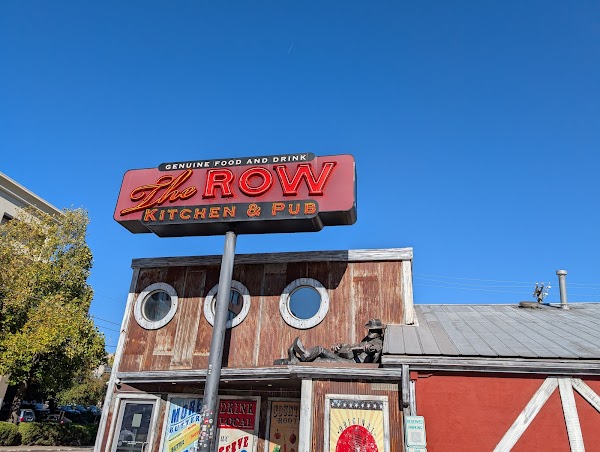 The Row Kitchen & Pub 3