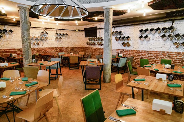 Cosmos Restaurant / Космос 1