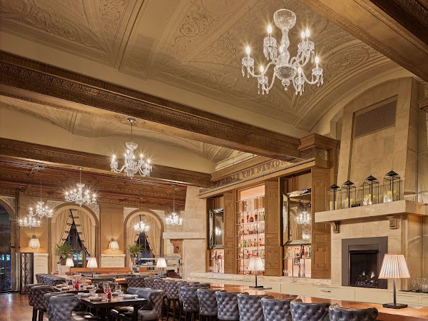 OAK Long Bar + Kitchen 2