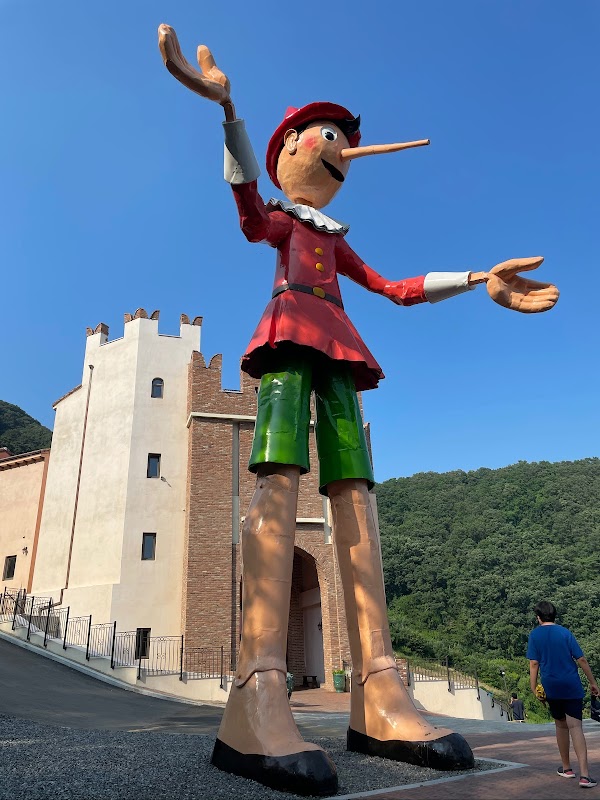 Italia Village Pinocchio & Da Vinci 4