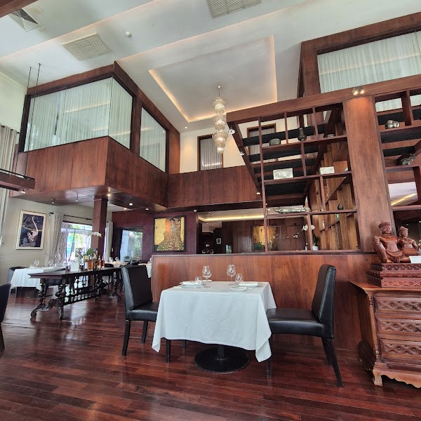 TOPAZ (Norodom Boulevard) 2