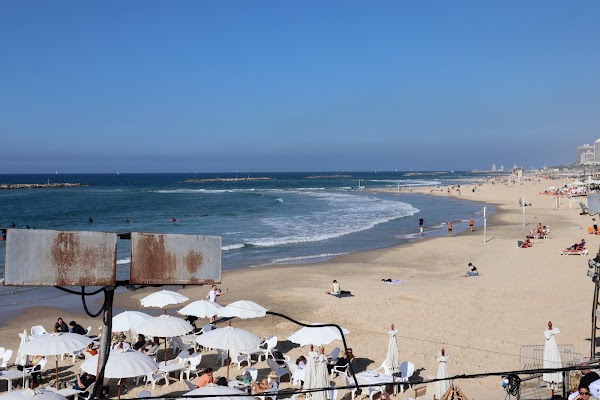 Aviv Beach 4