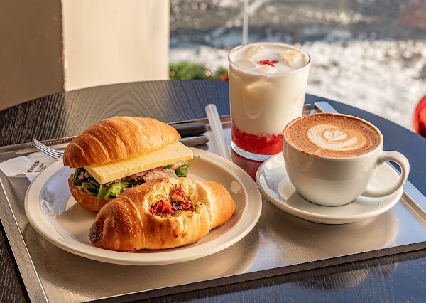 LEEDORIM Coffee & Vegan Bakery Gyeongbokgung Cafe 5