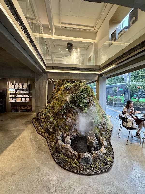 LEEDORIM Coffee & Vegan Bakery Gyeongbokgung Cafe 4