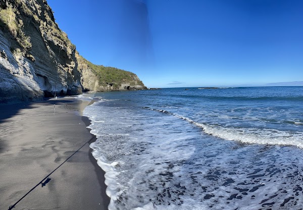 Waikawau Tunnel Beach