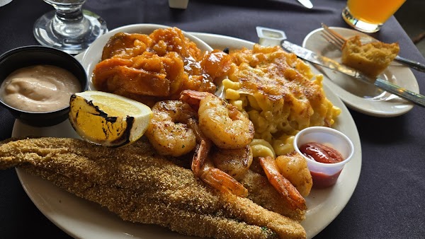 Sylvia's Restaurant 5