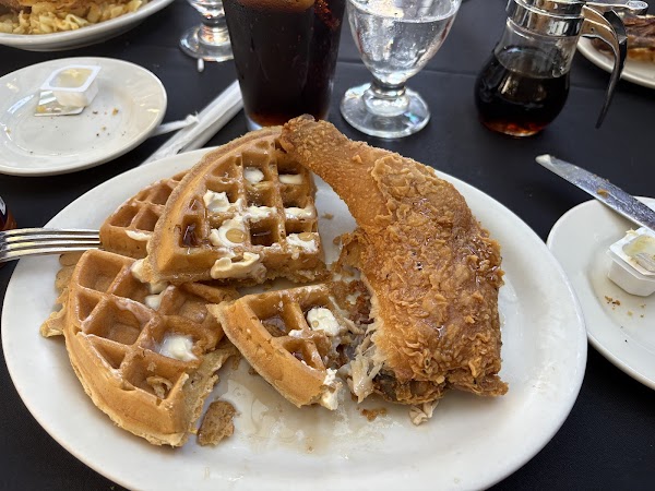 Sylvia's Restaurant 3